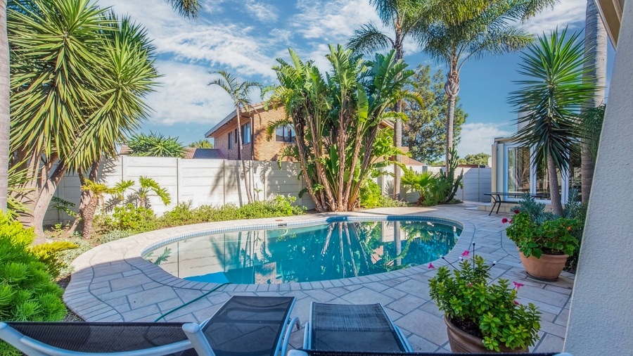 4 Bedroom Property for Sale in Welgelegen Western Cape